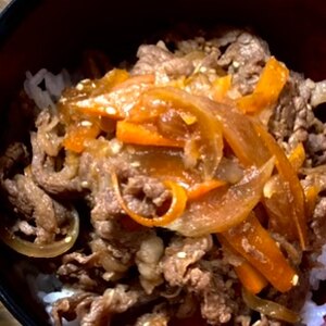 混ぜて焼くだけ！手軽に出来るプルコギ丼